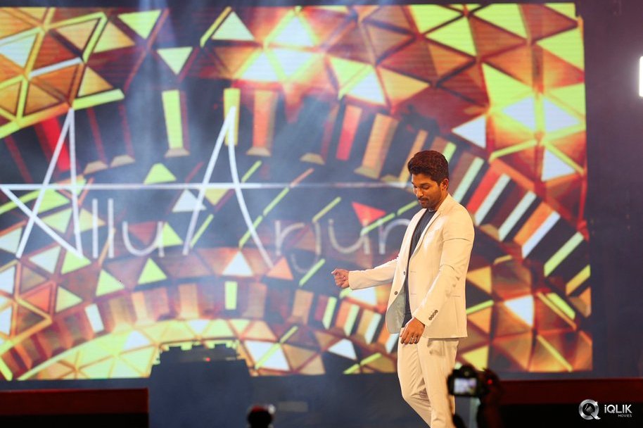 Sarrainodu-Movie-Audio-Celebrations